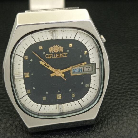 Vintage 1989 Square Orient Automatic Mens Silver Watch W/daydate - Picture 4 of 9